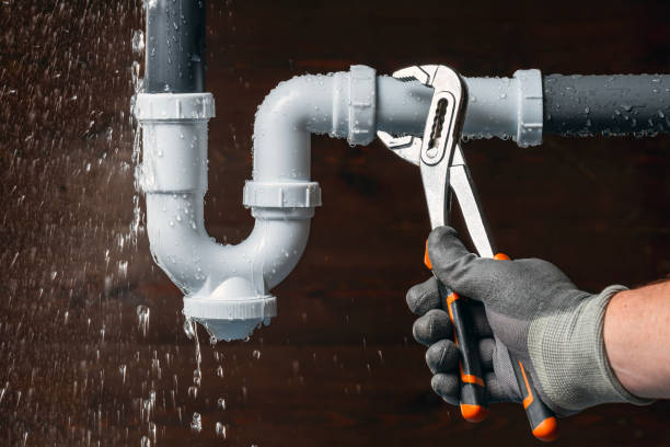 Professional Leak Detection technician working in Trumbull, CT